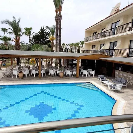 Simos Magic Apts أيا نابا